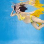 Những lợi ích tuyệt vời của bơi lội đối với mẹ bầu